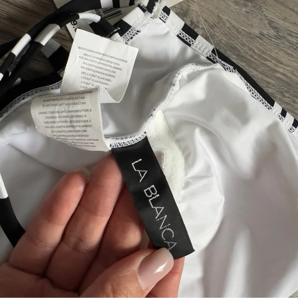 La Blanca Fine Lines Mitred Stripes One Piece Black & White size 4 - Picture 7 of 12